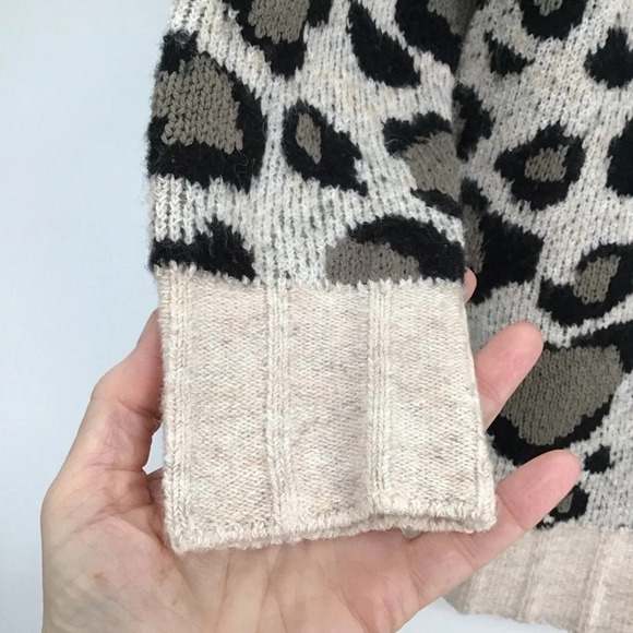 By Together Women’s Button-Up Leopard Safari Print Cardigan Tan/Black Size S/M - Picture 5 of 8